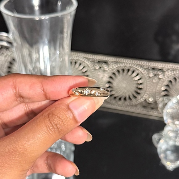 Gold Star Ring - Picture 3 of 7